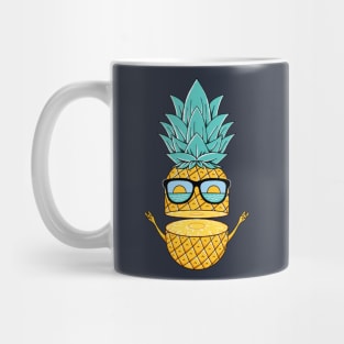 Pineapple summer sunglasses Mug